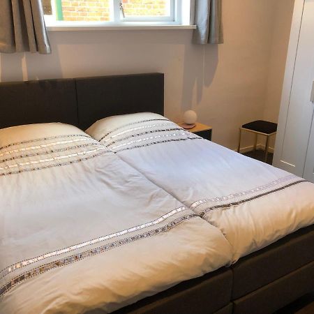 Bed and Breakfast 'T Posthuys Leens Exterior foto